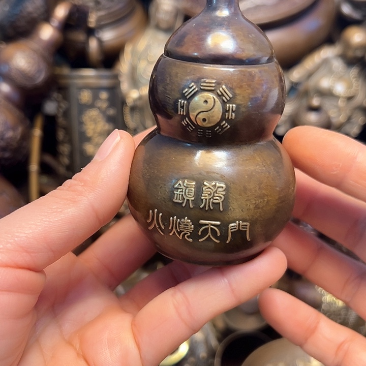 铜器摆件老王直播间