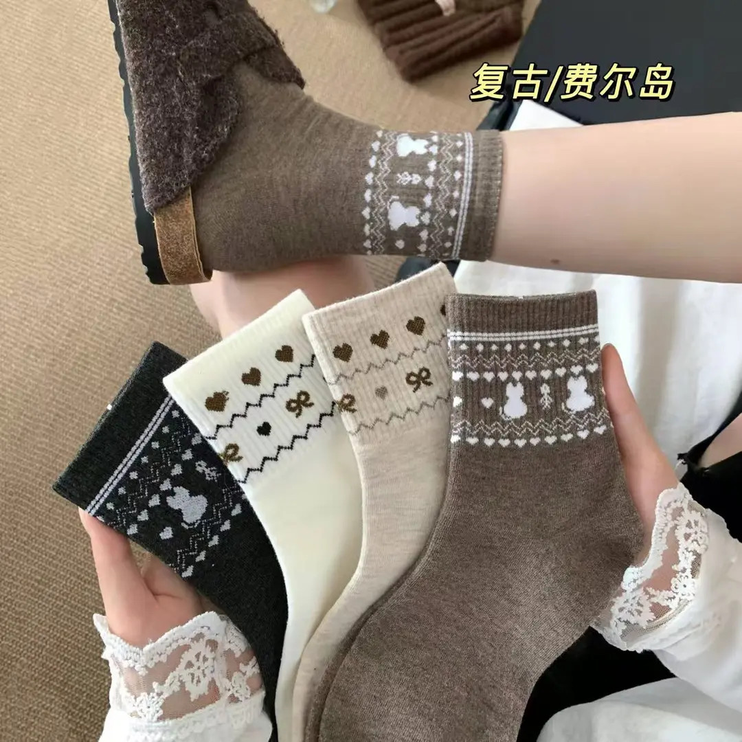 秋冬新款复古民族风袜子女士中筒袜ins风百搭长筒袜潮流.zs