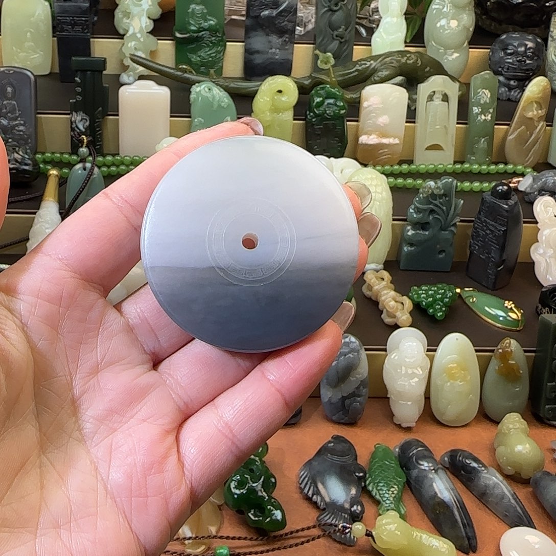 和田玉未镶嵌颈饰