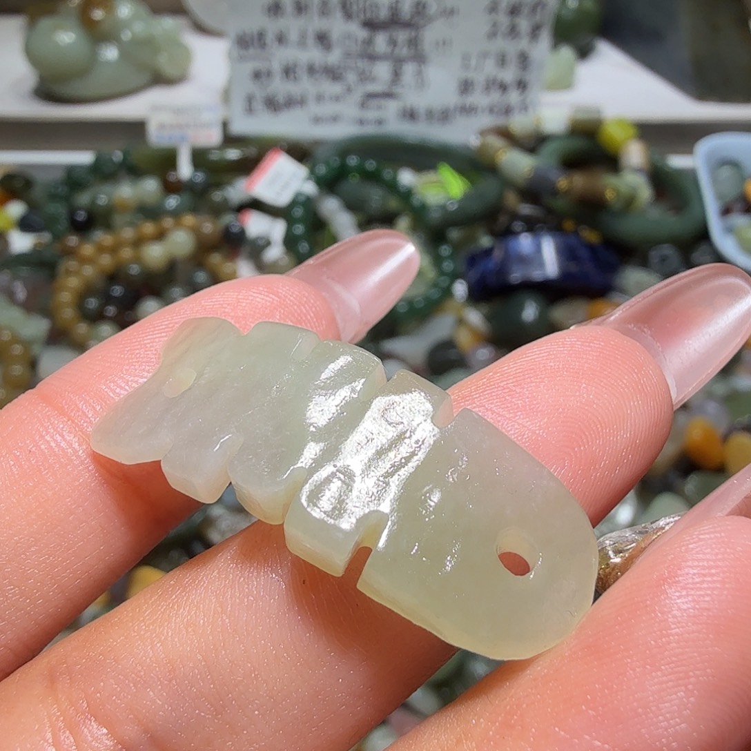 和田玉未镶嵌珠宝奇石