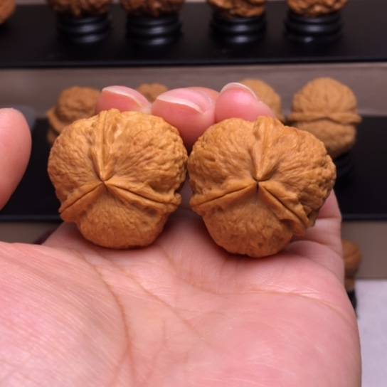 文玩核桃把件满天星三楞4