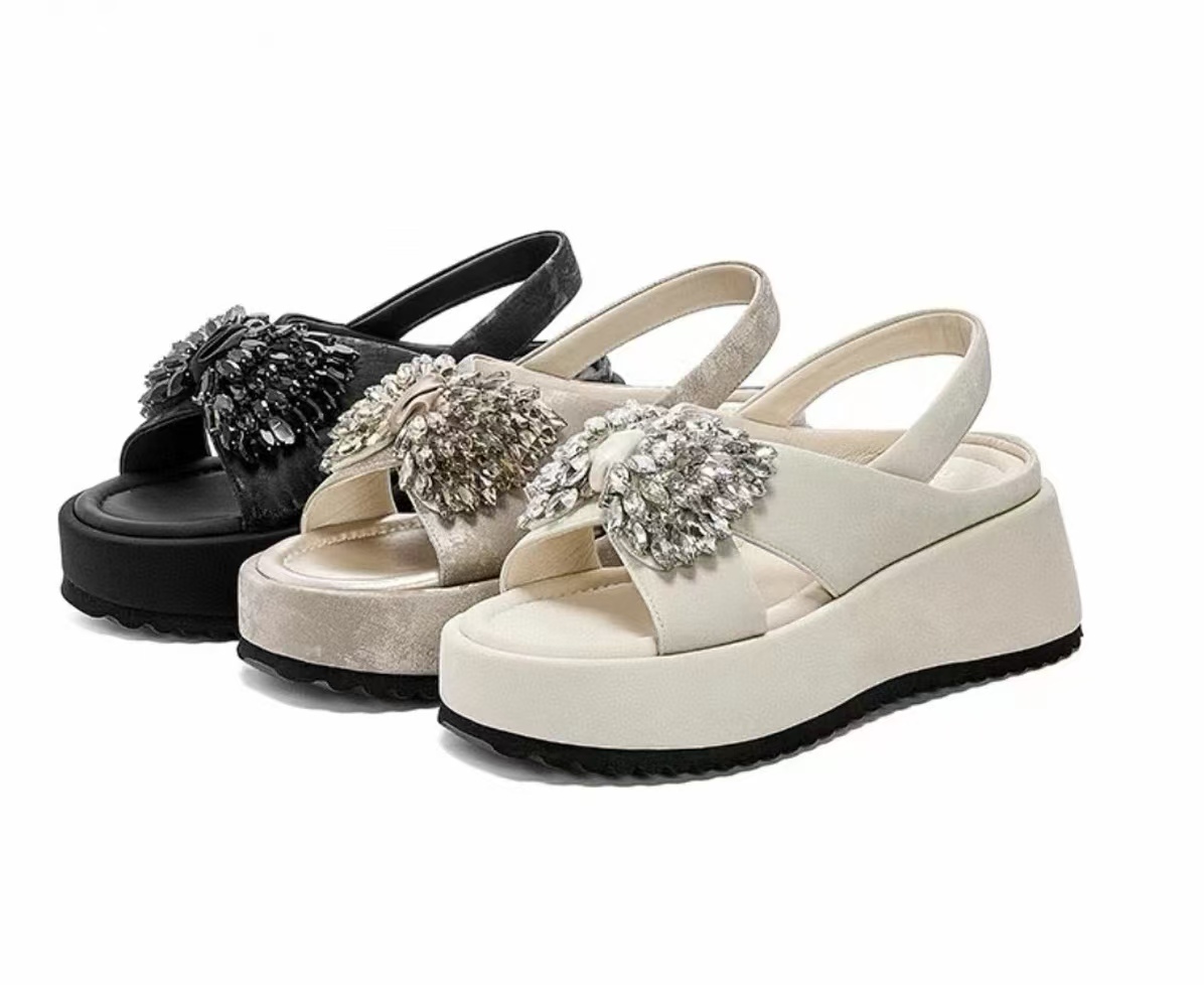 厚底外穿拖鞋女款2025夏季网红款增高舒适软底一字凉鞋