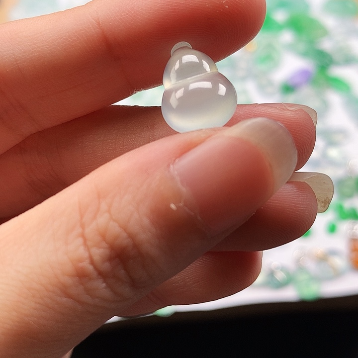 翡翠未镶嵌吊坠(不含链)葫芦