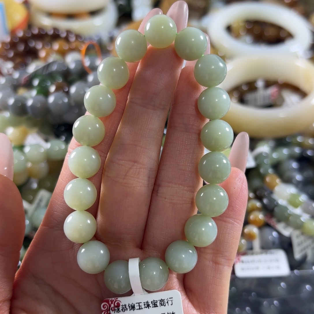 闛***一和田玉未镶嵌手串116