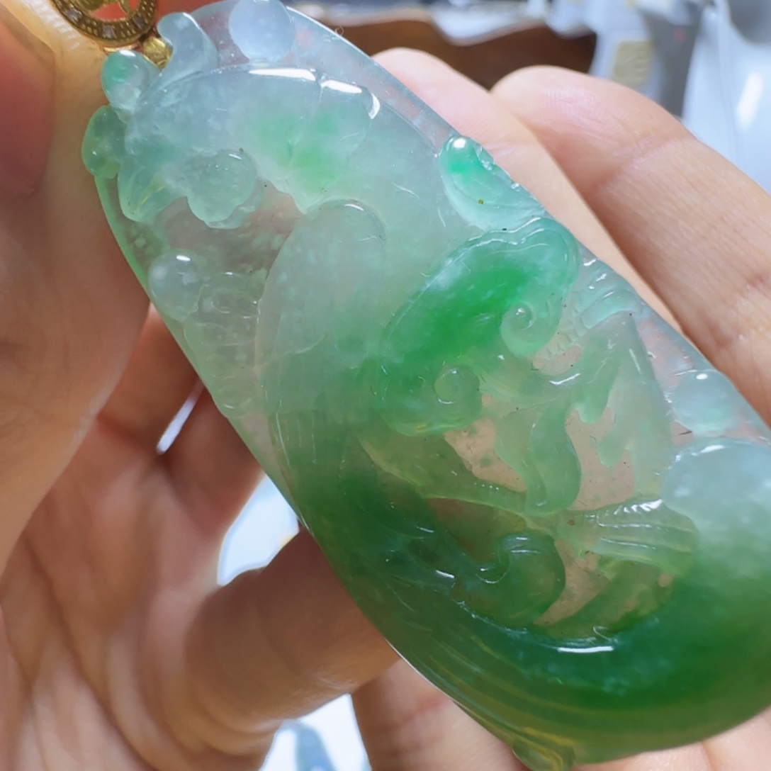 翡翠18K金镶嵌颈饰翡翠4600
