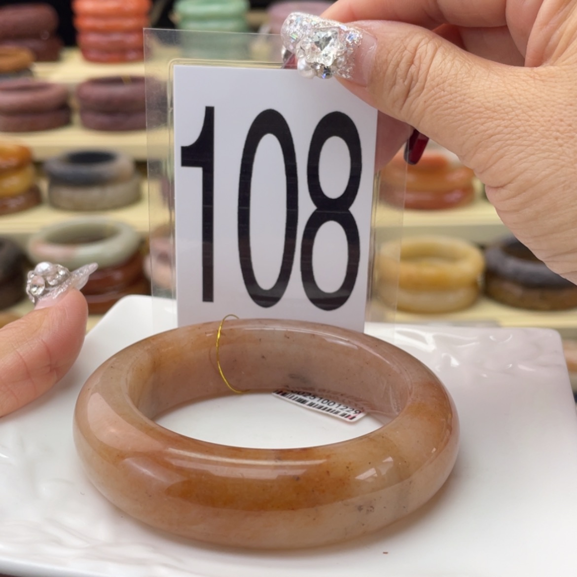 【闪购商品】石英质玉手镯未镶嵌