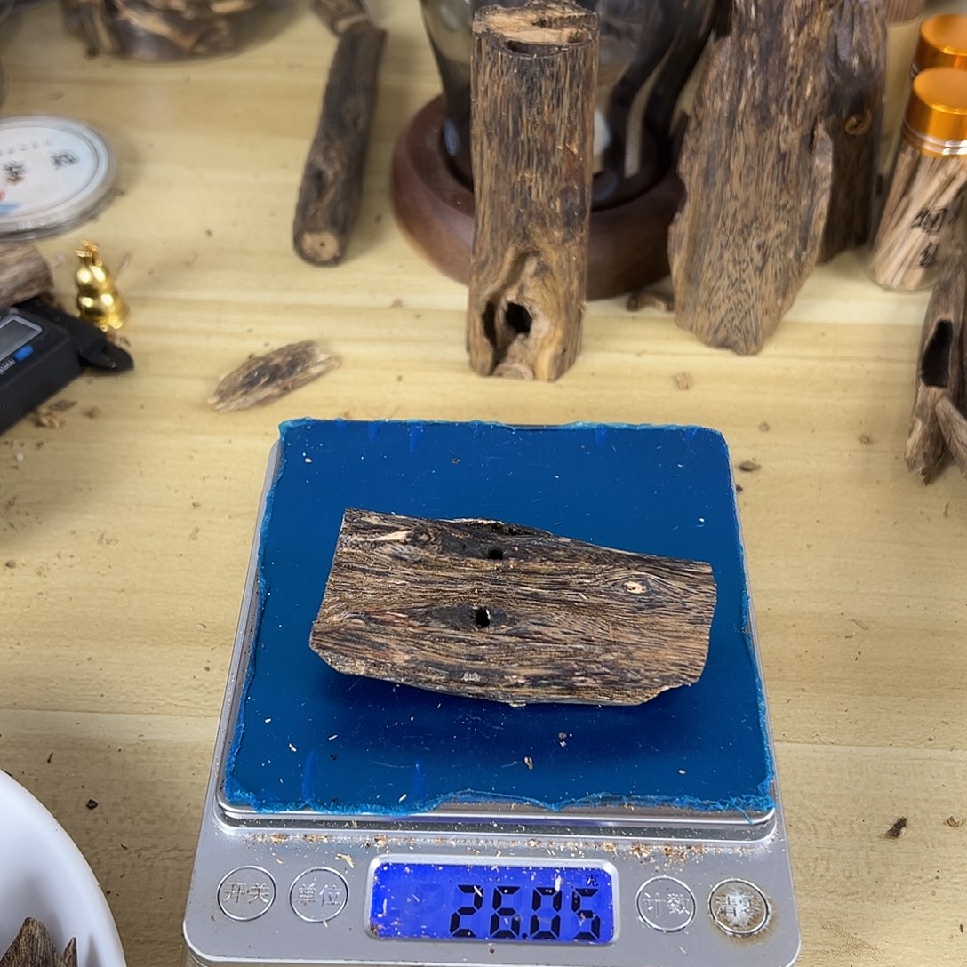 j***g香料绿棋楠红骨凹身26克