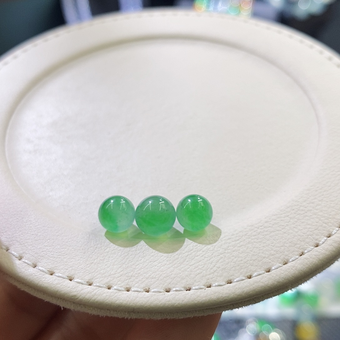 翡翠未镶嵌挂件特价一组