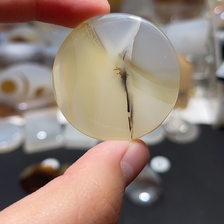 玛瑙/玉髓颈饰未镶嵌