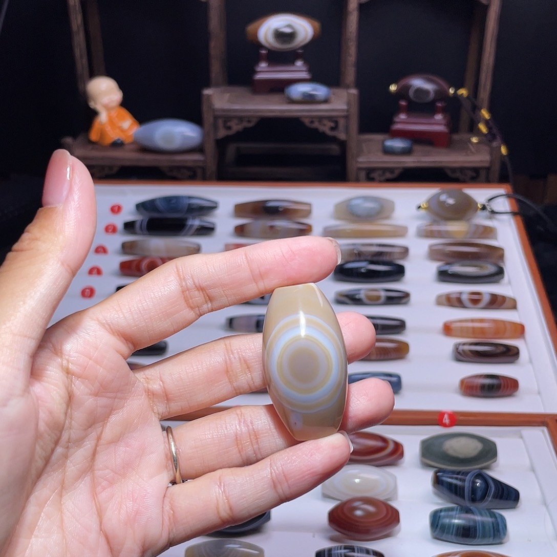 玛瑙/玉髓未镶嵌吊坠(赠链)