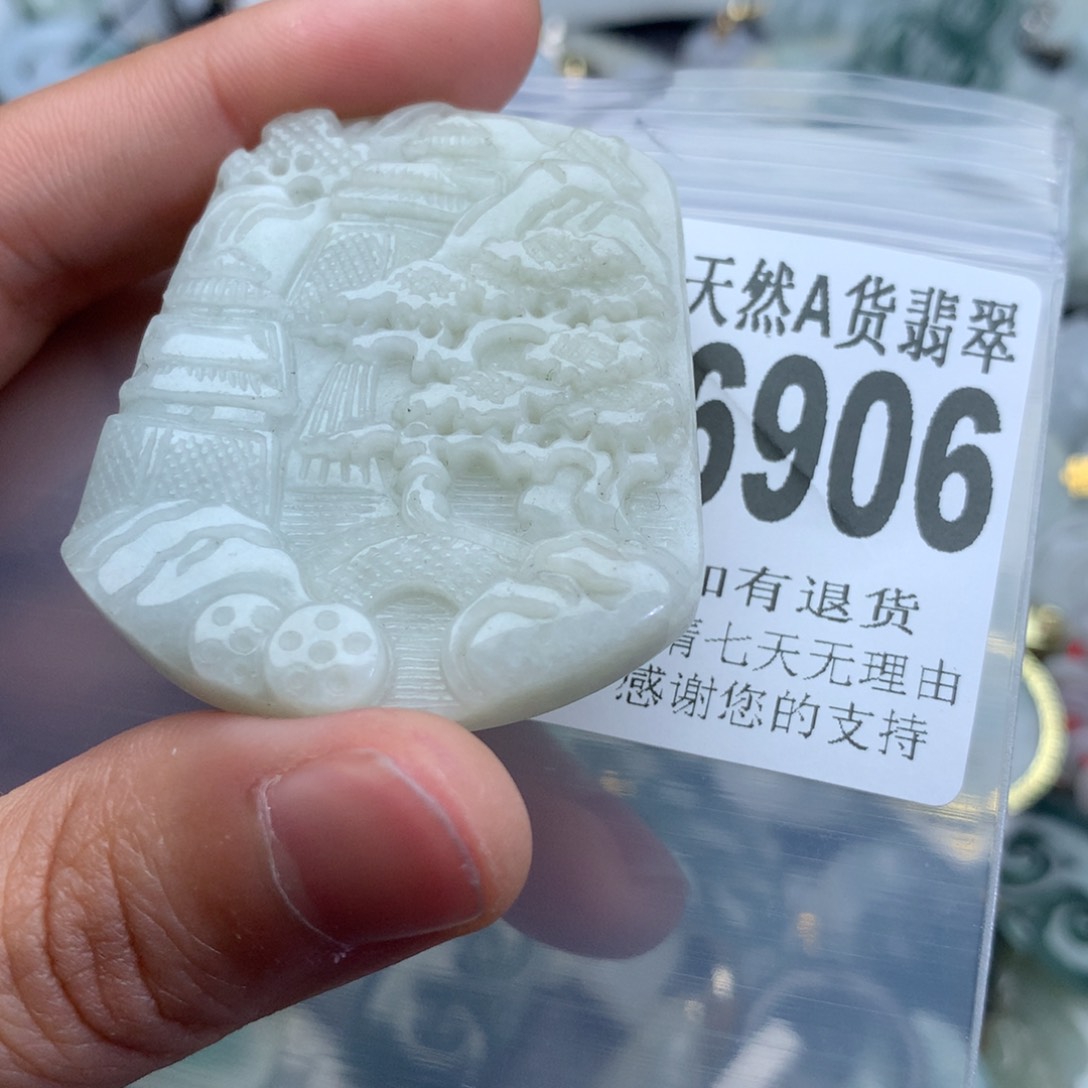 翡翠颈饰未镶嵌6906。