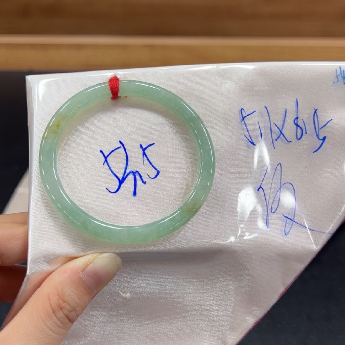 【闪购商品】翡翠手镯未镶嵌手镯