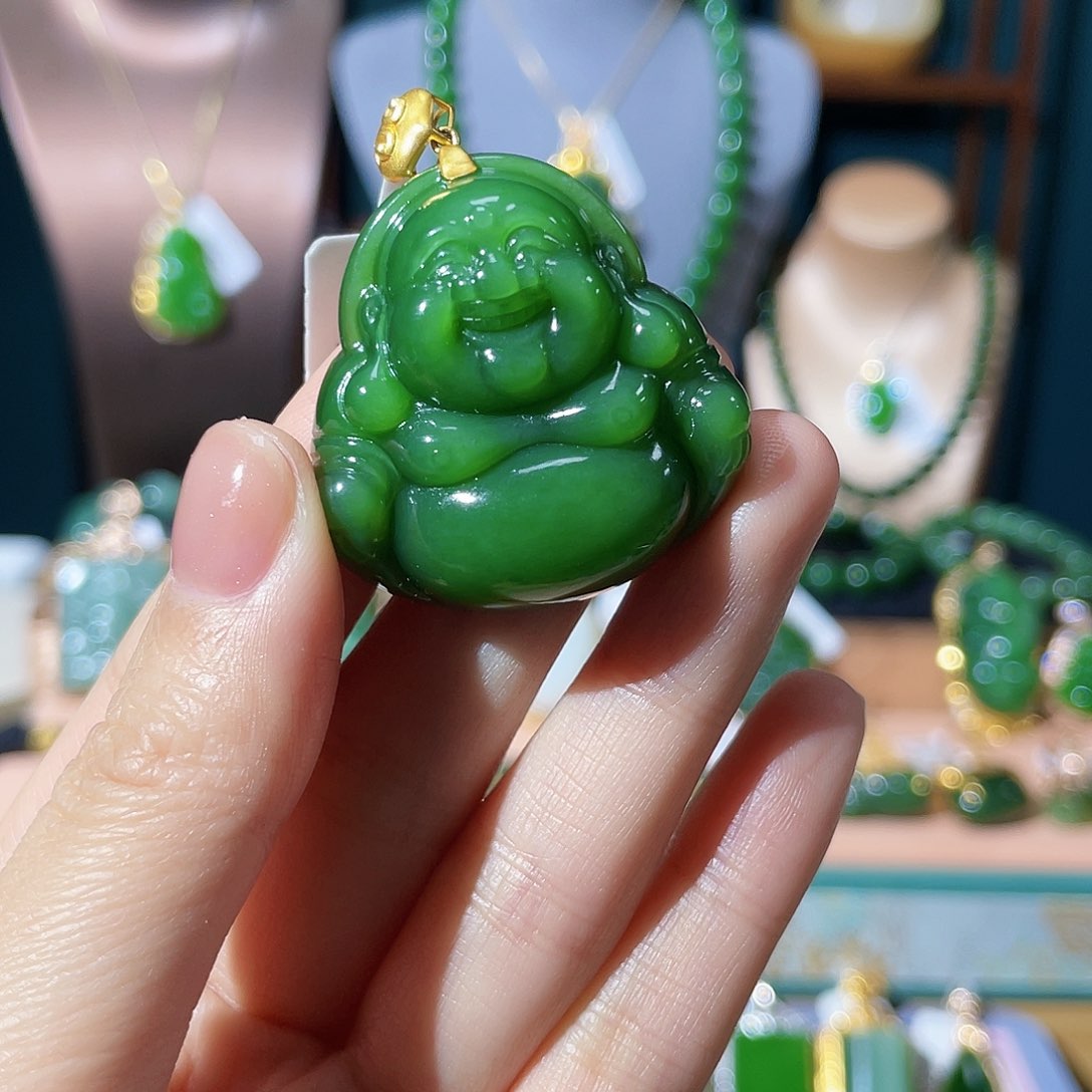 和田玉（碧玉）吊坠18K金镶嵌橙**皮