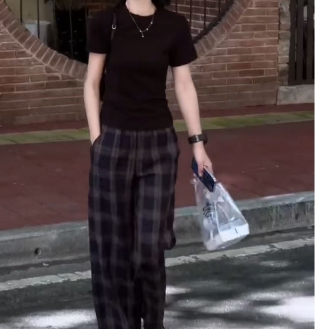 新款时尚精品气质百搭潮流女装A2012