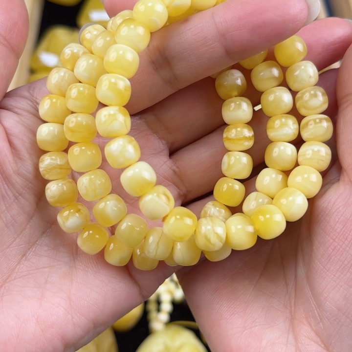 琥珀珠宝奇石未镶嵌琥珀，多样性发其一