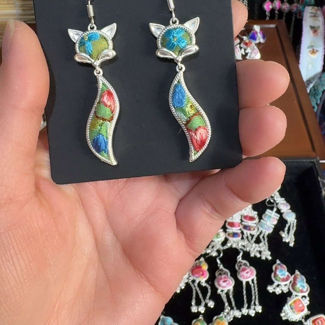 织绣民族风刺绣耳环