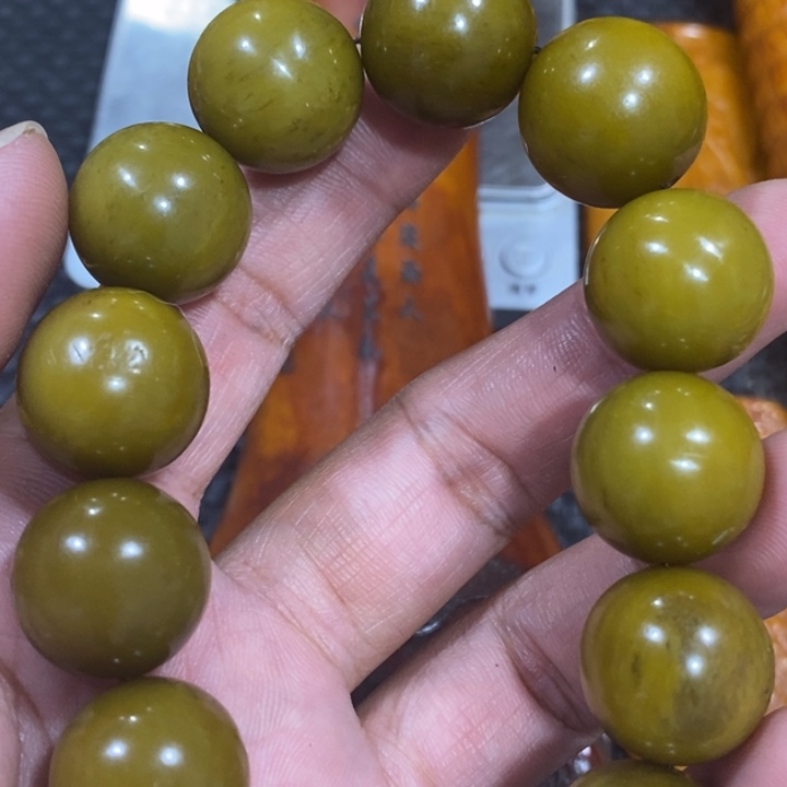 白玉菩提吊坠           
