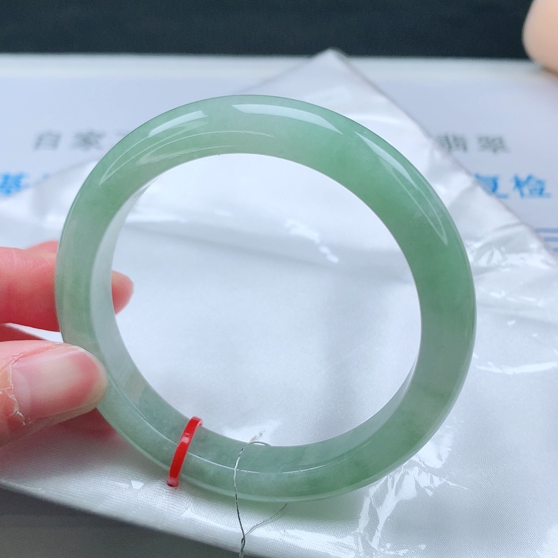 翡翠未镶嵌手镯56圈