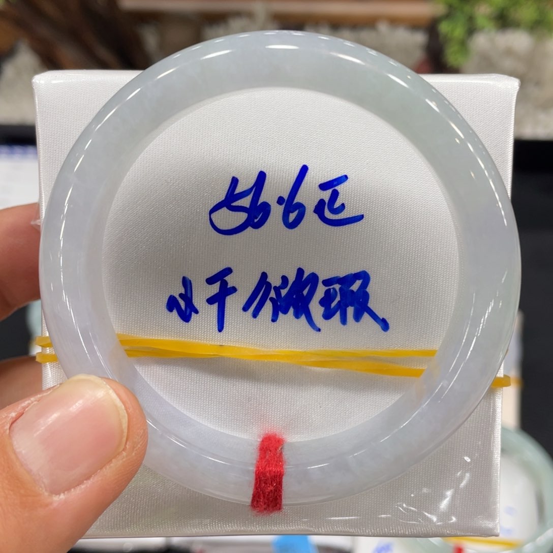 翡翠未镶嵌手镯翡翠