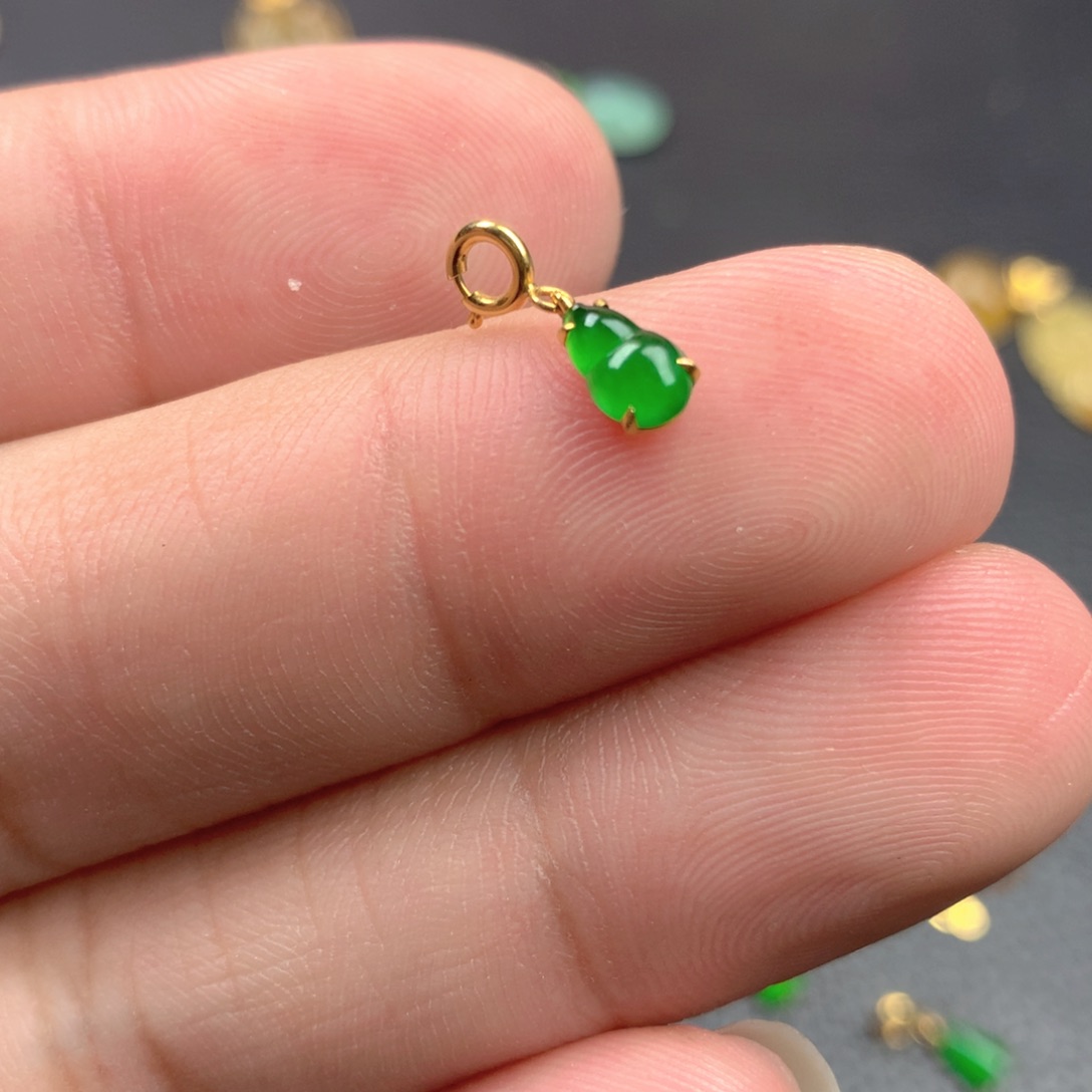 【闪购商品】颈饰18K金镶嵌翡翠翡翠