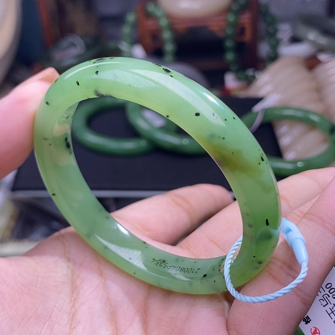 和田玉53碧玉乌兰海冰底老矿料手镯未镶嵌