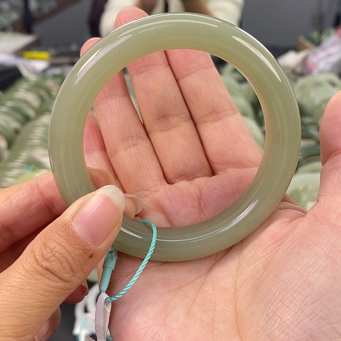 和田玉和田玉手镯57.58未镶嵌