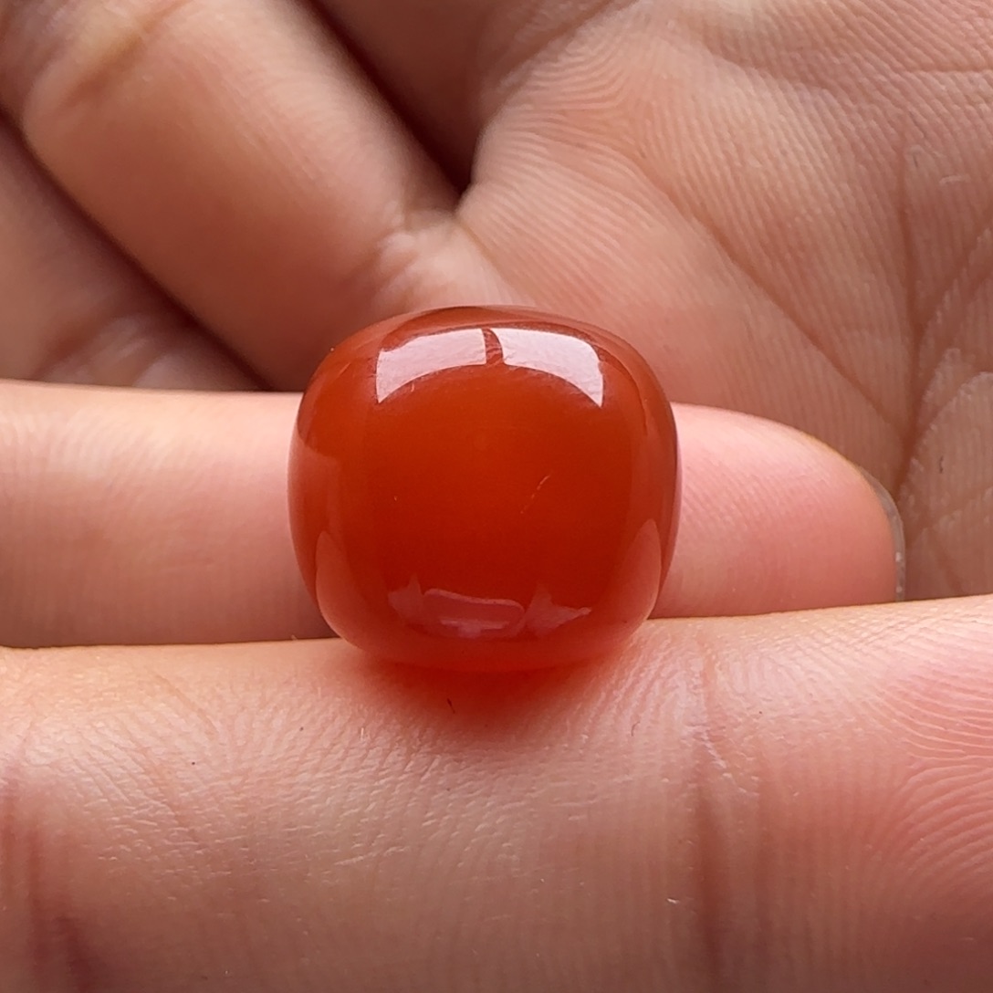 南红玛瑙老型13.7x12.5未镶嵌洞纹