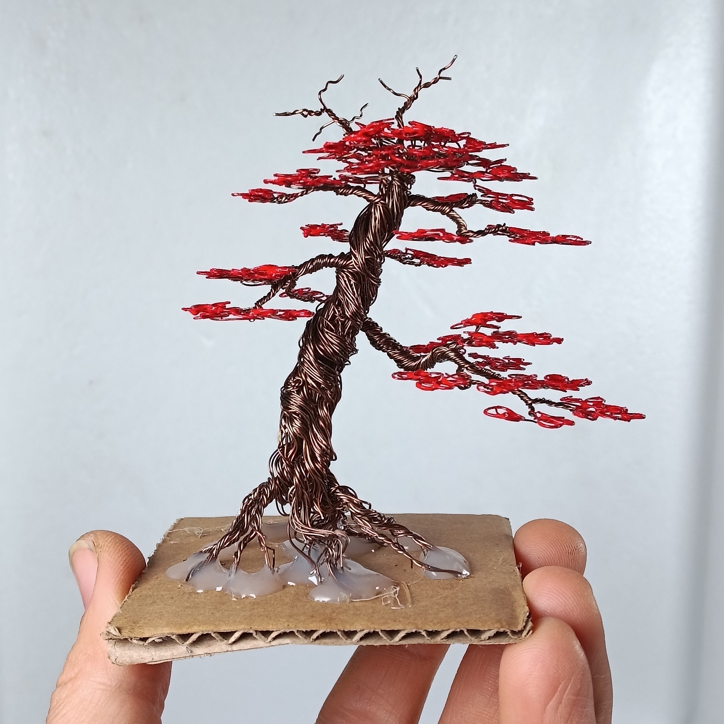 长7.5厘米，宽5厘米，高9厘米，材质树铁丝，此款只有树，需自己上盆。