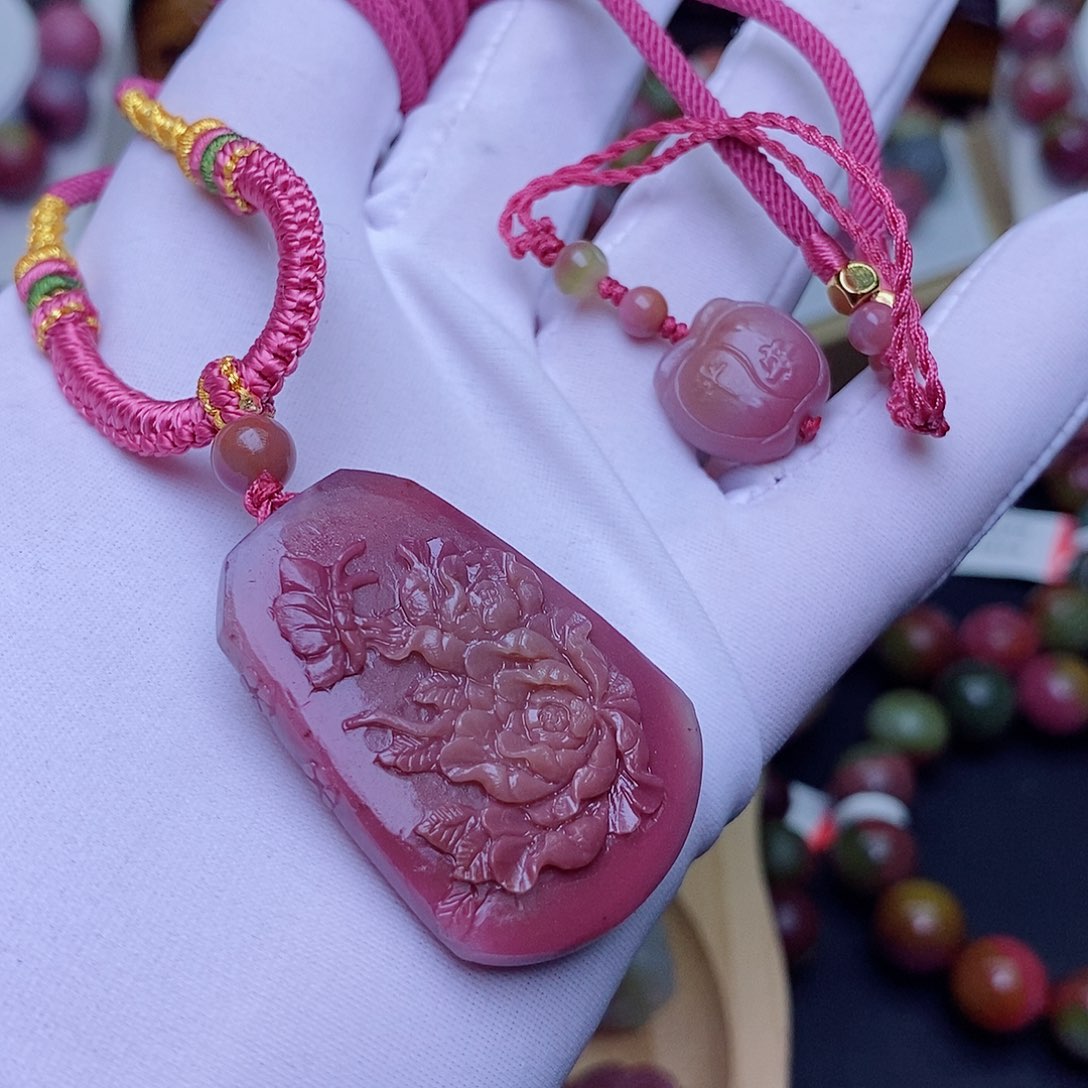 玛瑙/玉髓珠宝奇石未镶嵌真**味盐源玛瑙定制