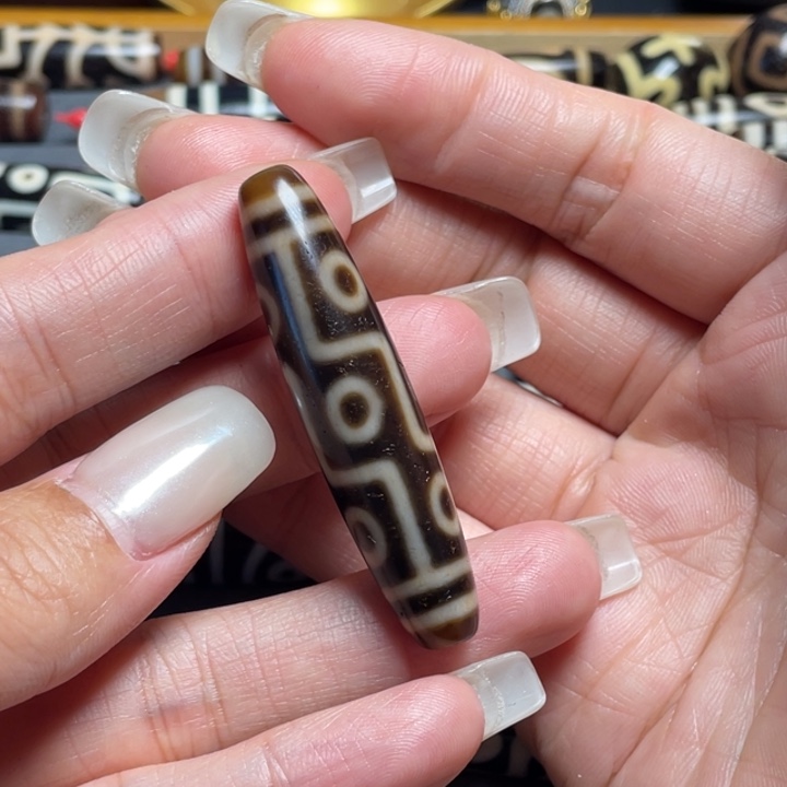 沐***秋玛瑙/玉髓未镶嵌颈饰