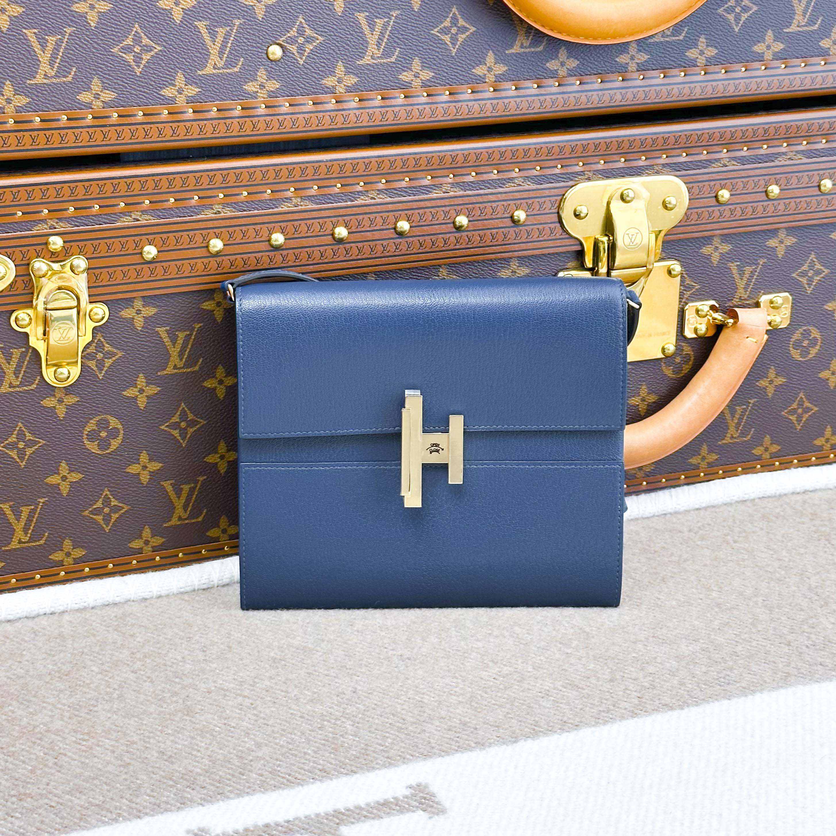 99新 Hermes/爱马仕 cinhetic to go S4深邃蓝金扣山羊皮 D刻钱包