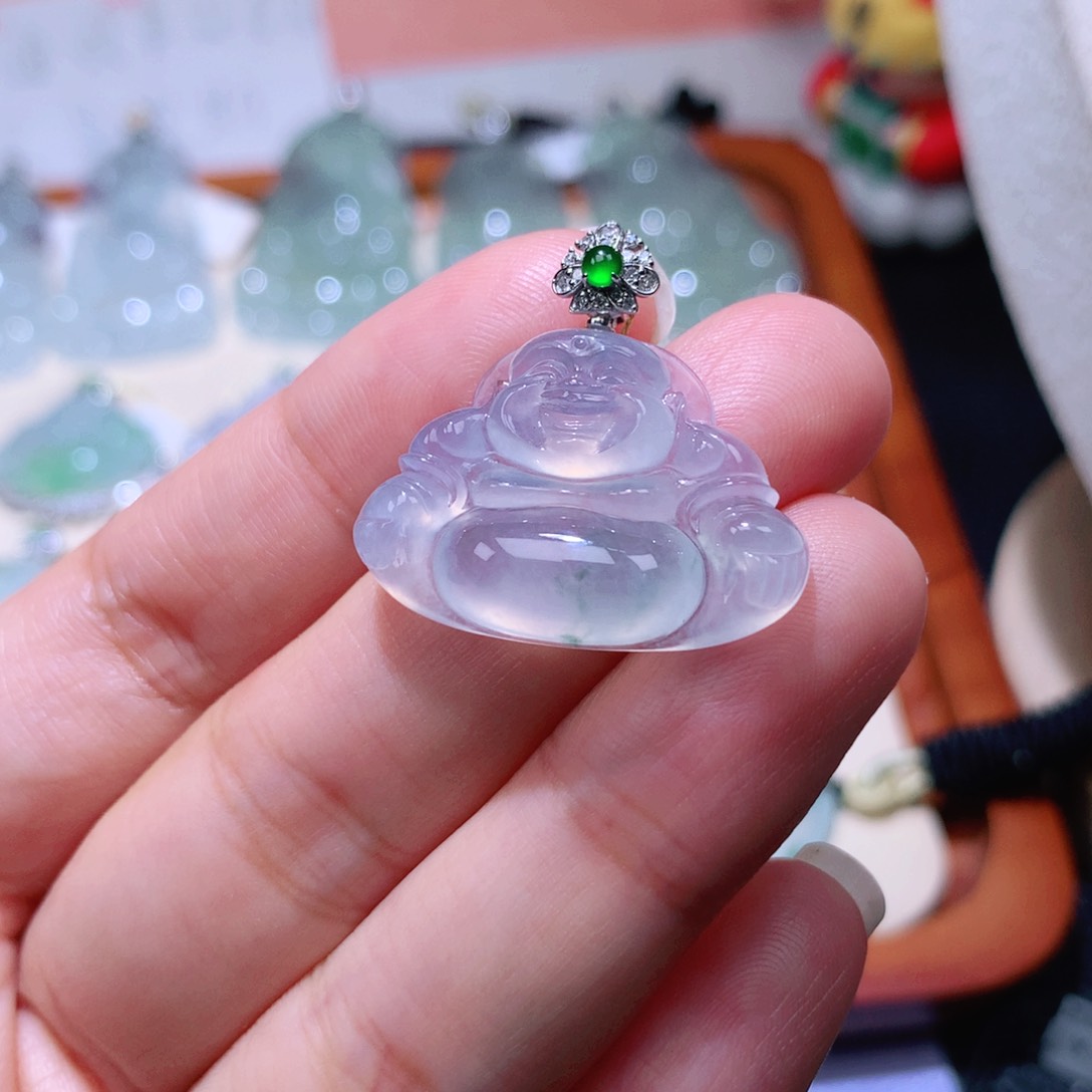 颈饰18K金镶嵌翡翠佛公