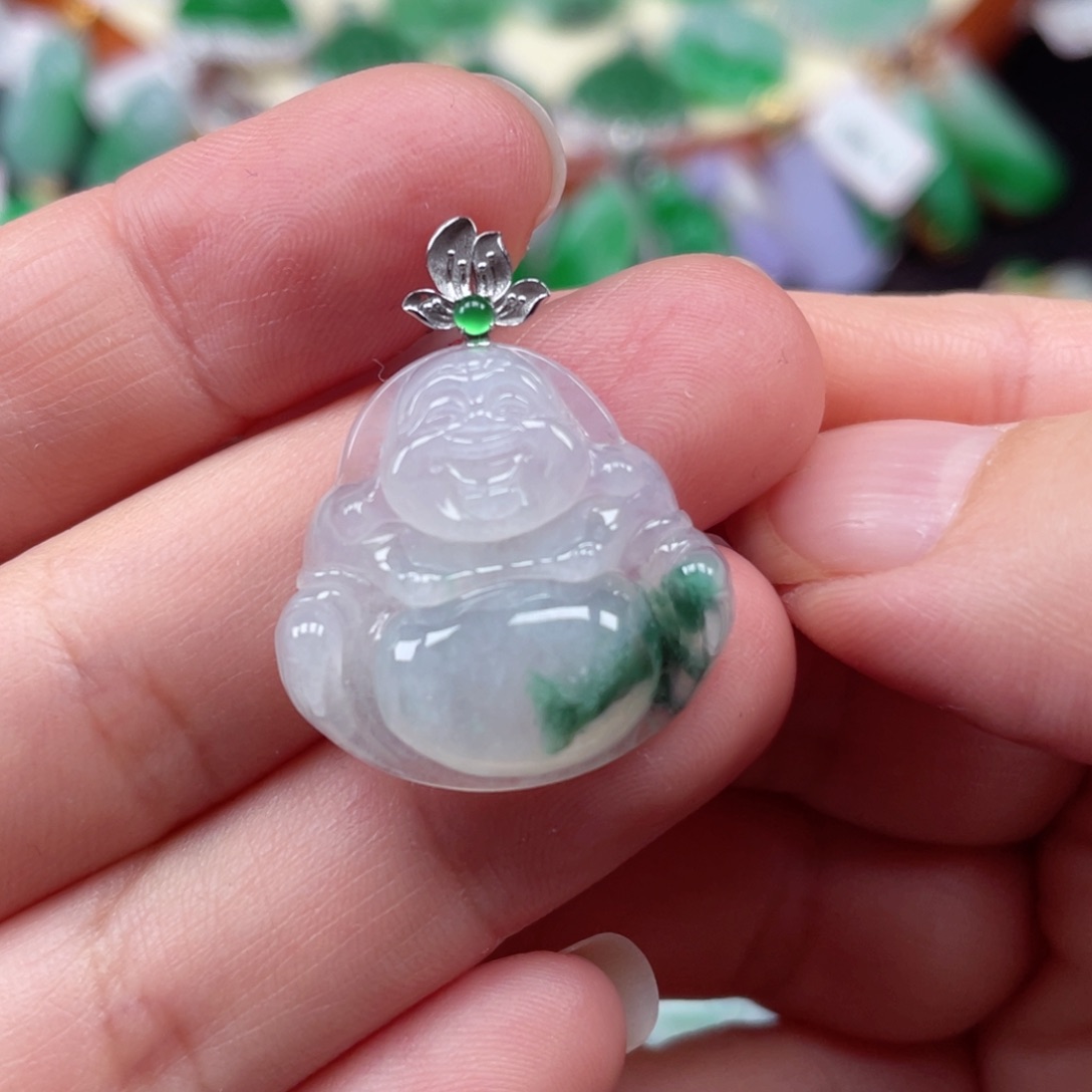 颈饰18K金镶嵌翡翠佛