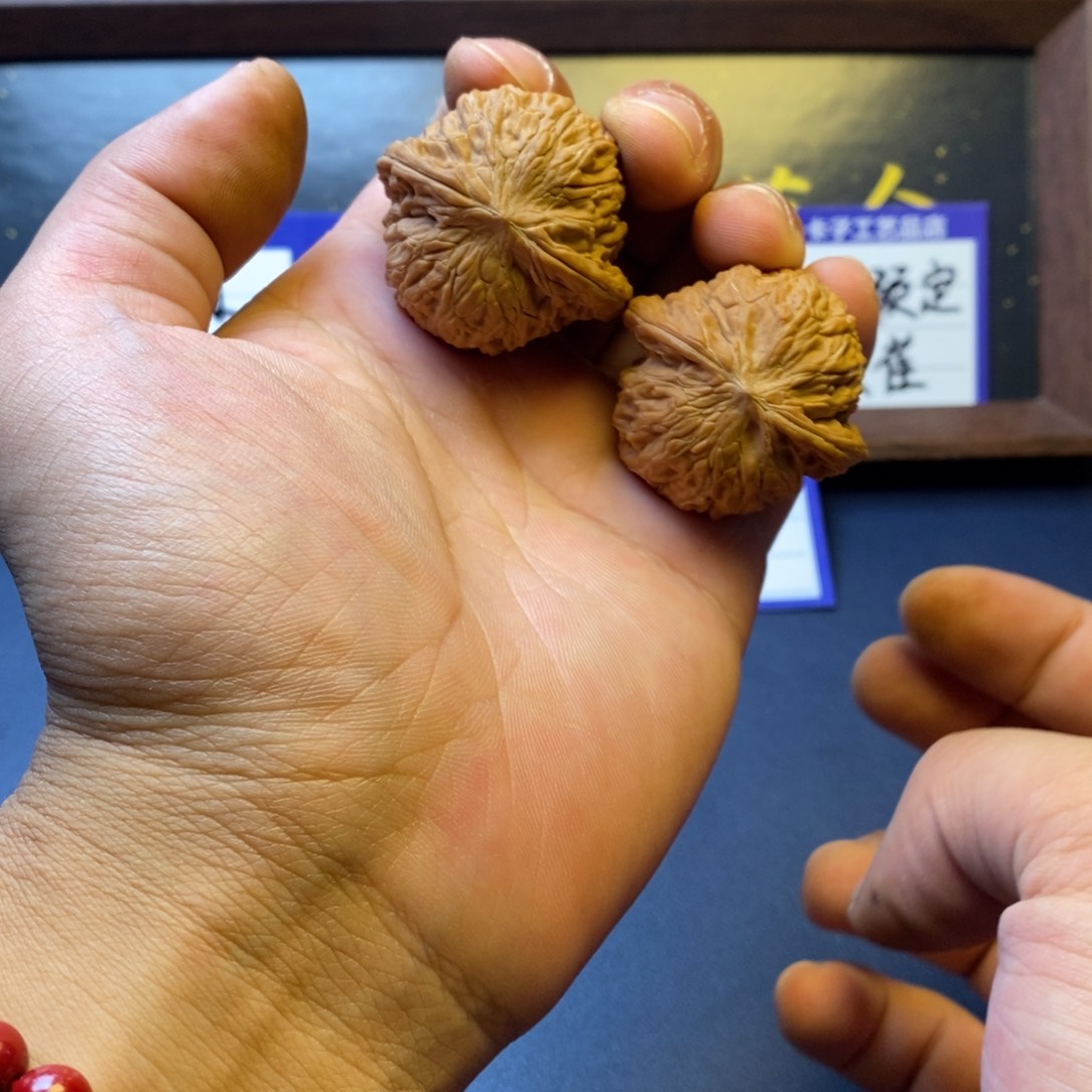 文玩核桃吊坠磨盘