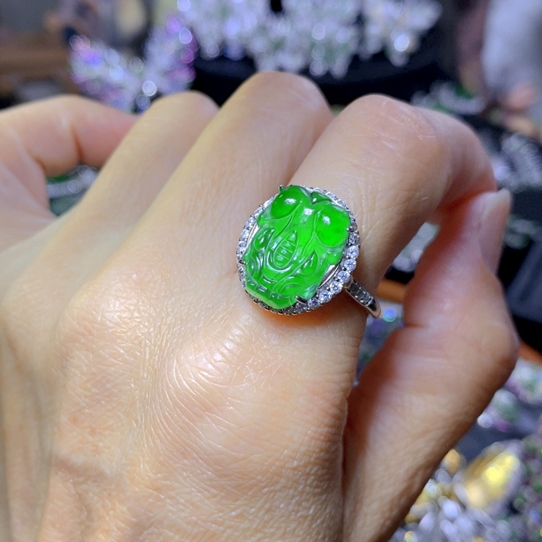 翡翠颈饰银S925镶嵌天然翡翠