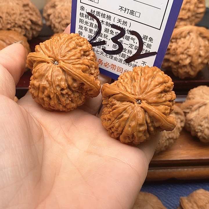 ·***乐桃核吊坠莲花虎头42