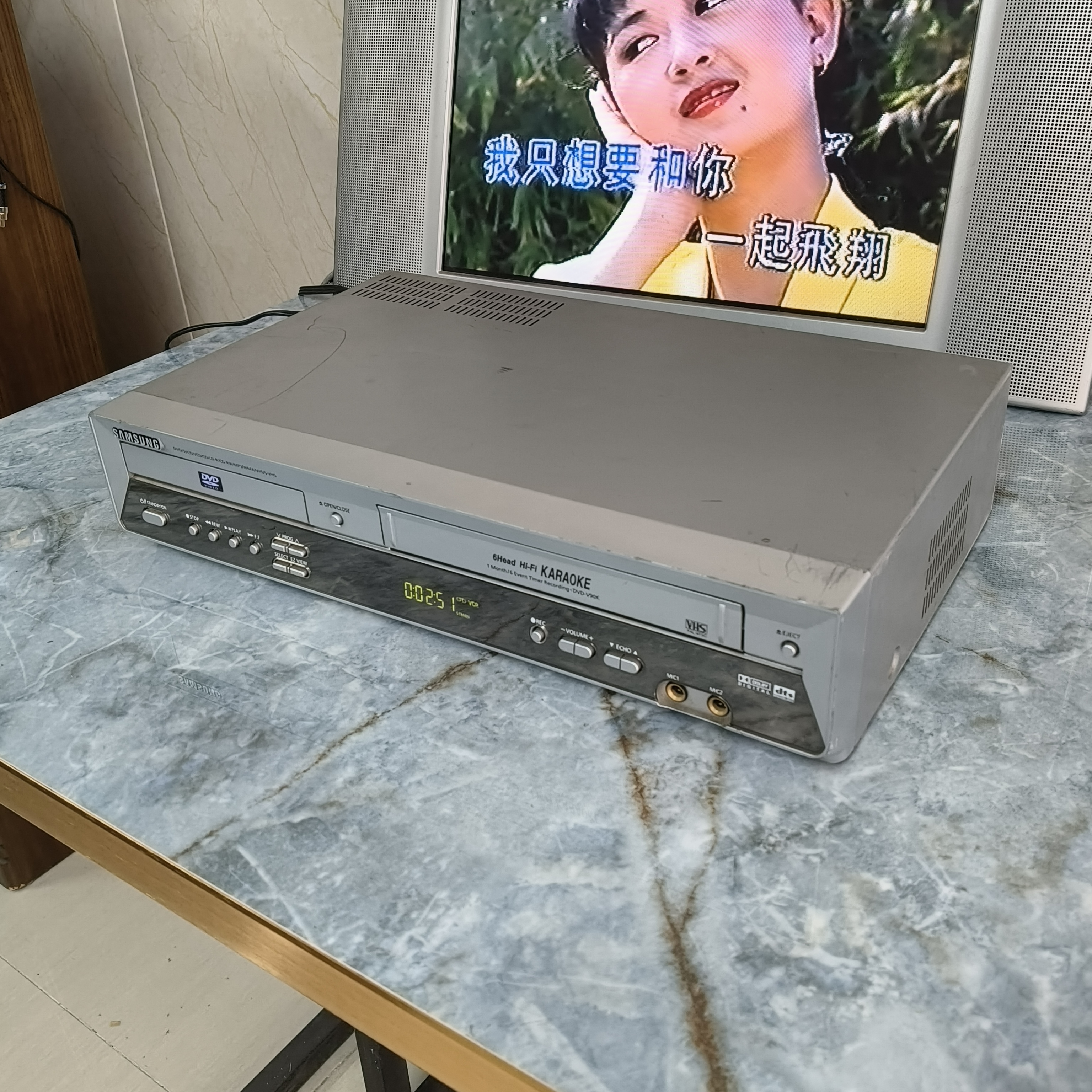 8新  功能完好使用，邮费自理