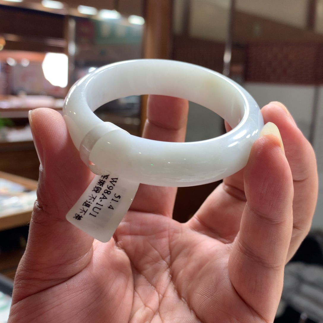 翡翠未镶嵌手镯正5152