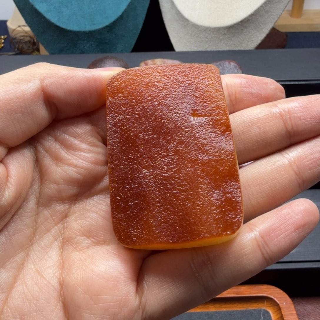 琥珀吊坠(赠链)未镶嵌