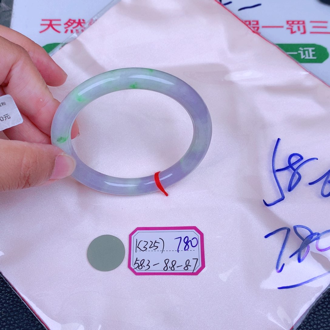 翡翠手镯未镶嵌缅甸翡翠