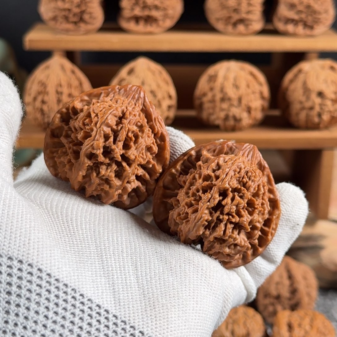 哈***少文玩核桃吊坠345号满天星