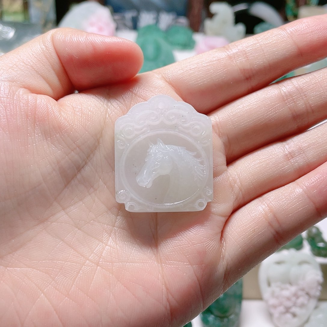 独山玉未镶嵌颈饰大*