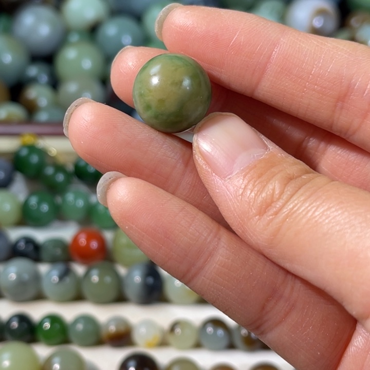 和田玉（糖玉）未镶嵌珠宝半成品16