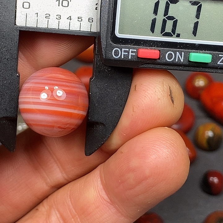 南红玛瑙未镶嵌车挂