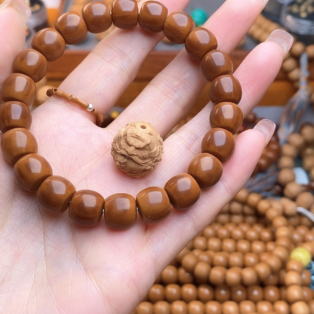 猴头核桃吊坠走***中猴头核桃