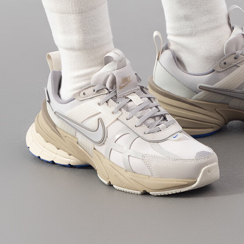 耐克女鞋V2K灰色复古跑步鞋运动鞋低帮轻便休闲鞋FZ2622-002