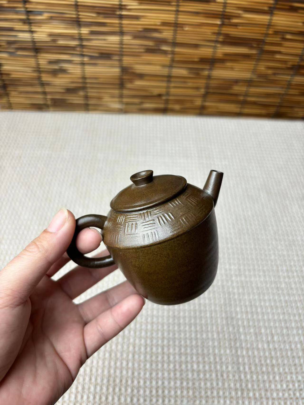 枯叶黄浮雕复古壶565