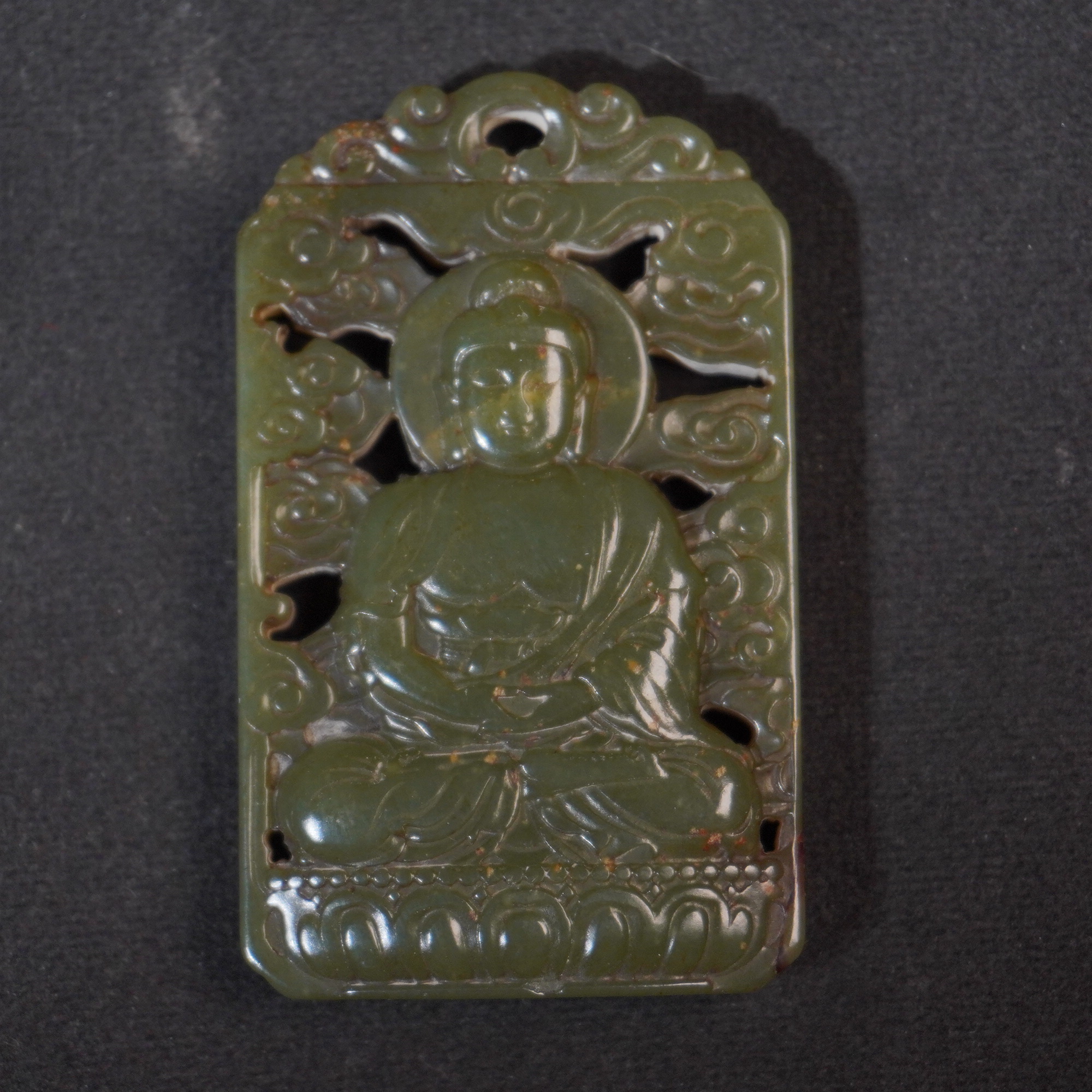 5SH9 清 和田玉镂空玉佛牌