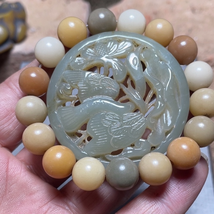 吊坠白玉菩提dyigccgjkjjgg