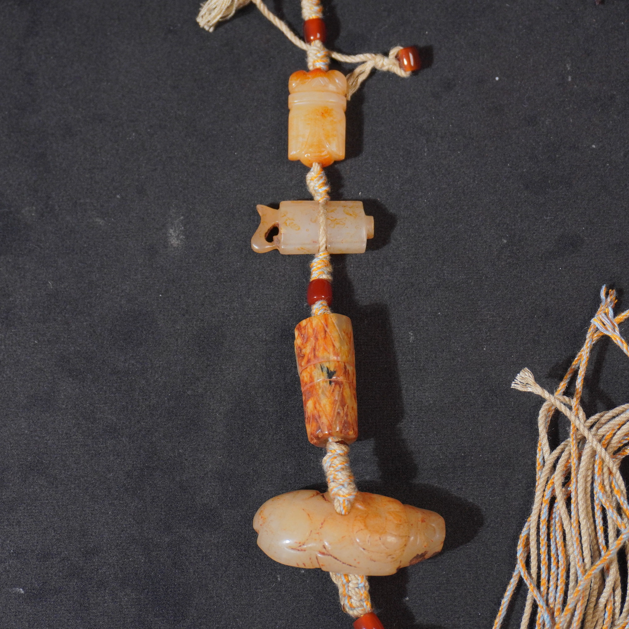 3SYQ8  清   和田玉汉宝组佩